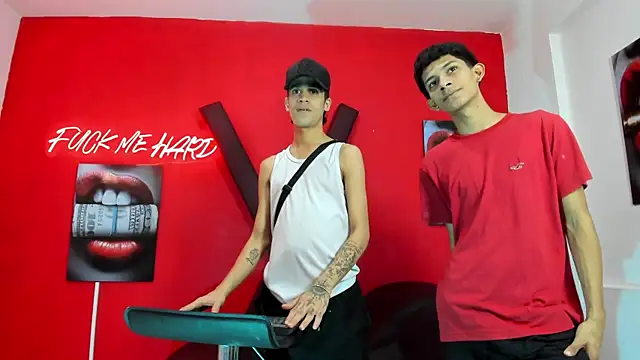 TWINKS_BOYSX Webcam show