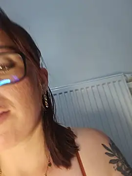 Lindsay_00off Chat XXX in diretta