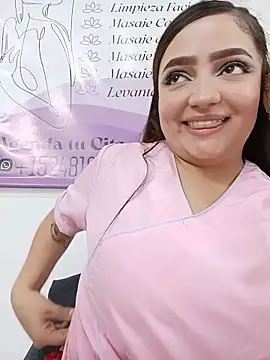 JUANITA-ROJAS' Live XXX Chat