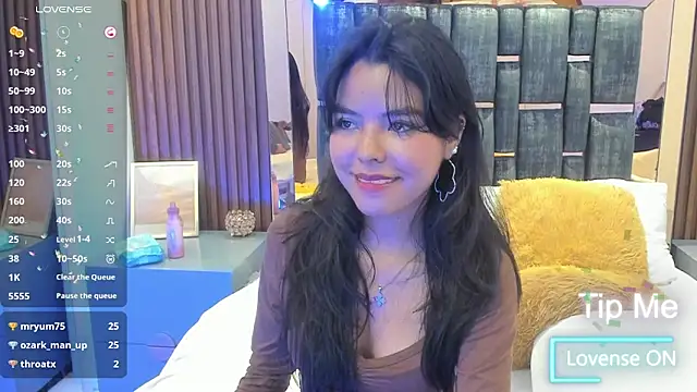 Dulce_Glamor_ Show in webcam