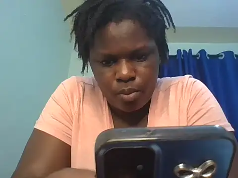 Živá chatovací místnost curvy--pussy23