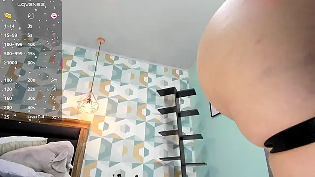 XXX chat uživo modela LORENADAVIES