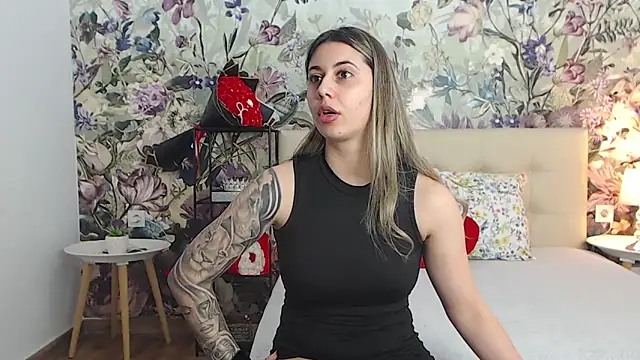 RoseDiamond06 Chat XXX in diretta