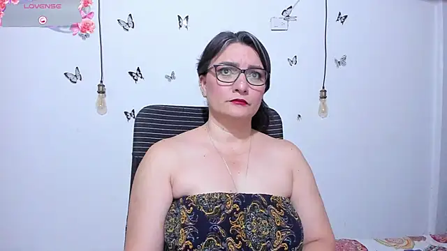 Amie_Adams82_ Live XXX-chat
