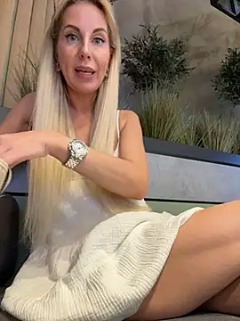 LisaMurr Adlı Modelin Canlı XXX Sohbeti