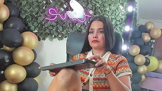 Chat +18 de DestinyHills ao vivo