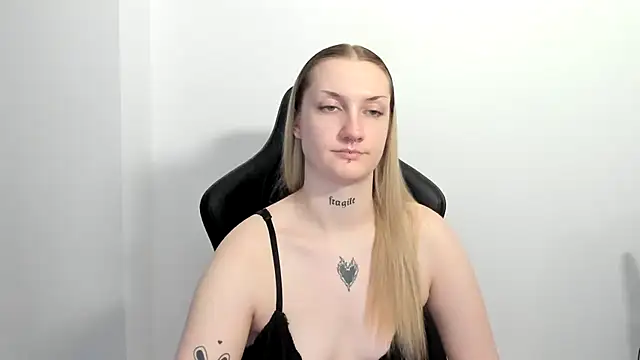 AlexaTease Live XXX-chat