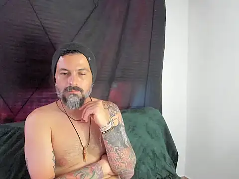 Show modela Miguel_angeel_ na web-kameri