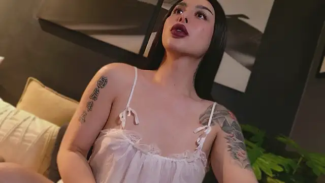 XXX chat uživo modela LetisiaRocks