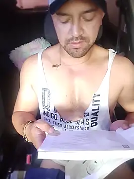 AlejoMoretti Webcamshow