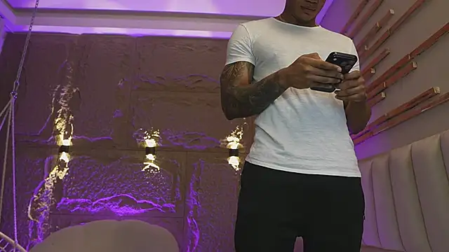 Chat XXX Live Logan_Varela
