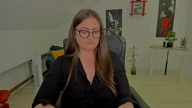 MistressDarrah: онлайн-чат