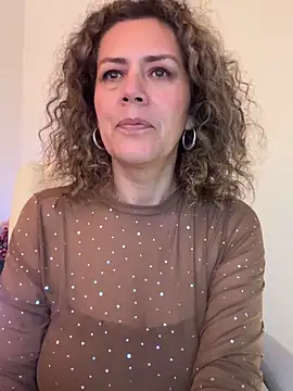 Paty_chic Adlı Modelin Canlı XXX Sohbeti