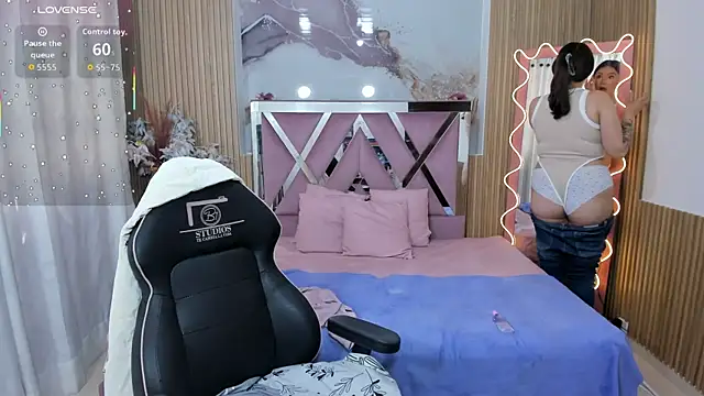 Živá chatovací místnost Krysstal_tay1