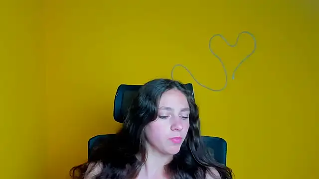 KissMeJulia's Live XXX Chat