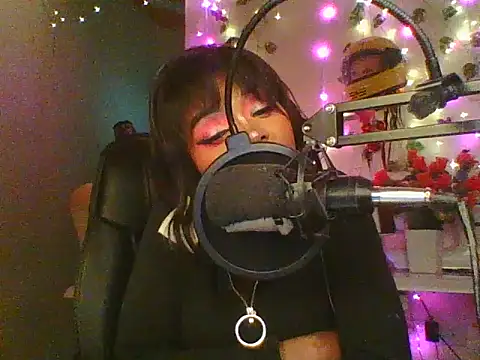 Anaconda2350 – Naživo XXX chat