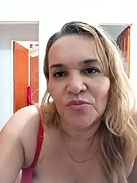 Chat XXX en directo de charlotte_milf30