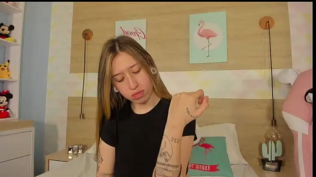 AmberVegaa élő XXX-chatje
