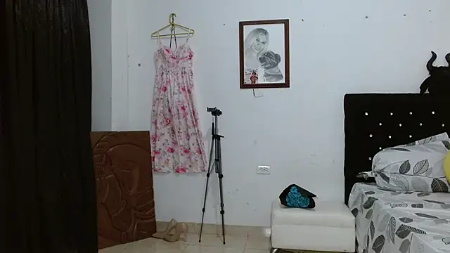 lovemee_30 Adlı Modelin Canlı XXX Sohbeti