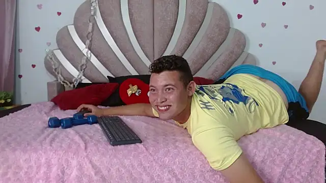 Show modela sven_fox723 na web-kameri