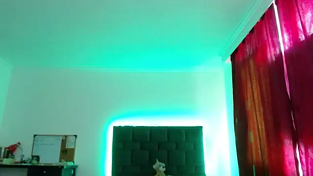 XXX chat uživo modela VALERY_MEER
