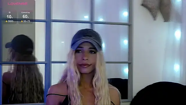 Chat XXX ao vivo de SarahRaynex