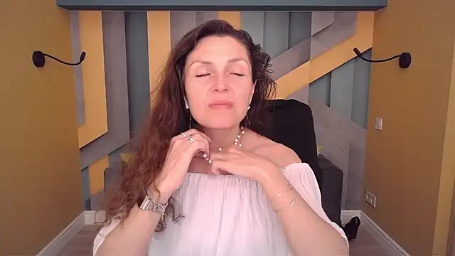 EllaLong: онлайн-секс-чат