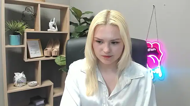 SweetLilyxo's Live XXX Chat