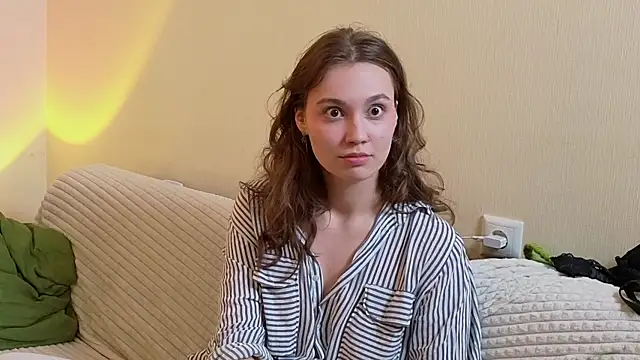 JolieDerringer: онлайн-секс-чат
