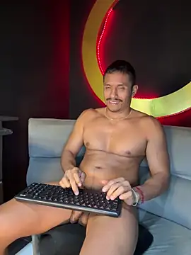 Chat +18 de Abra_ham13 ao vivo