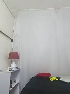 laurasofia45のライブXXXチャット