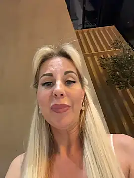 XXX chat uživo modela LisaMurr