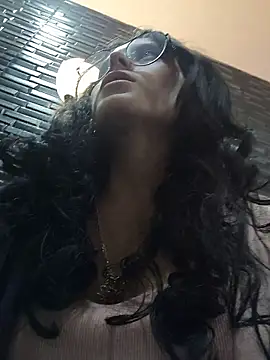 Naomimolie élő XXX-chatje