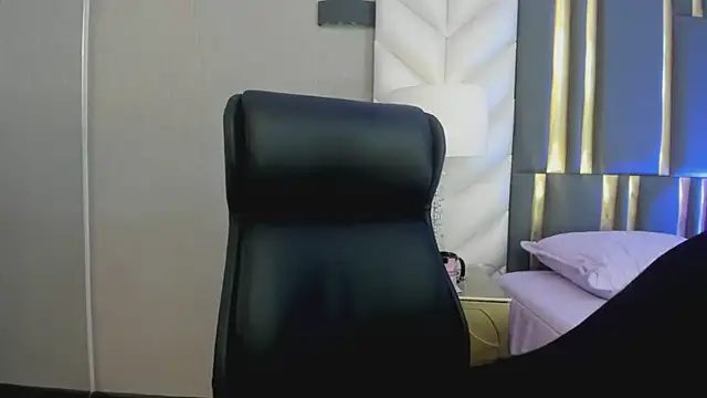 ChloeHarper_ Live XXX-chat