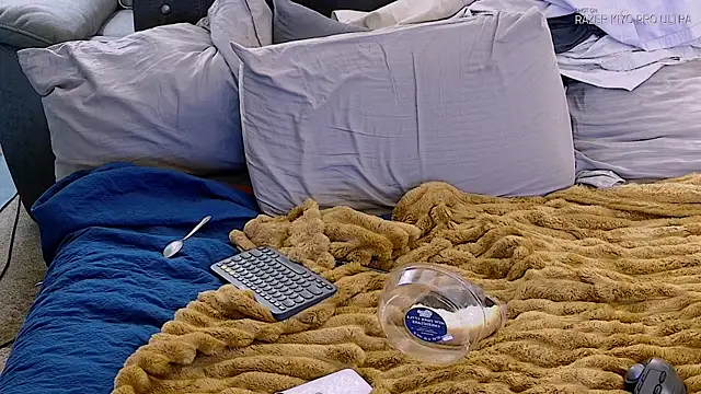 Dilldough405 élő XXX-chatje