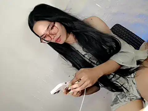 Urhotfucking_veronica1 Adlı Modelin Web Kamerası Şovu
