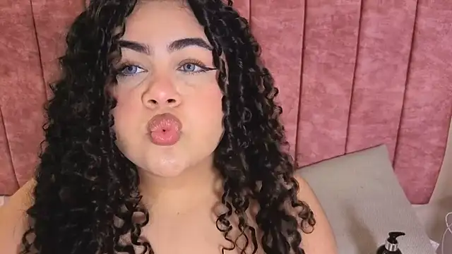 Chat XXX ao vivo de LOU_22_