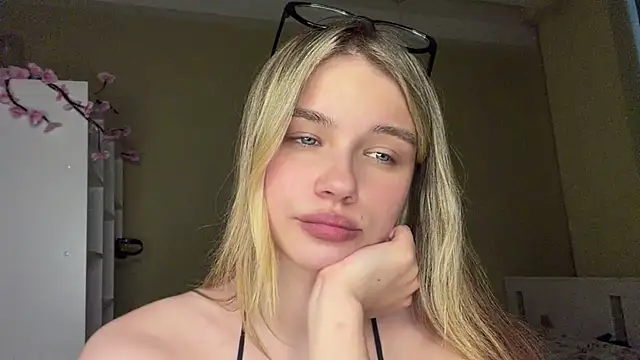 EarthaStinett Live XXX Chat