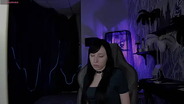 Chat +18 de SeraphineSparda ao vivo