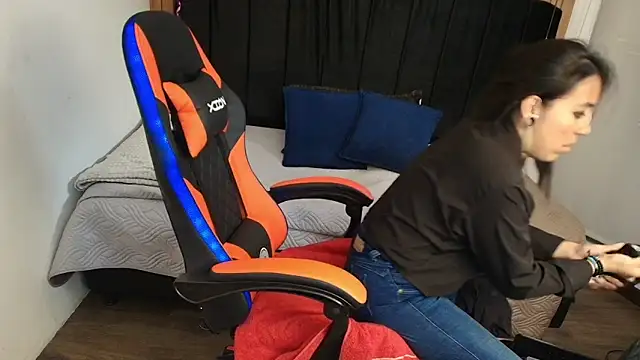 LiaMonroee_ Webcamshow