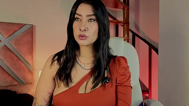 _kelly_hous36 Adlı Modelin Canlı XXX Sohbeti