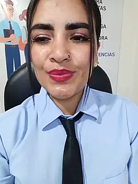 MAYE__13 Chat XXX in diretta