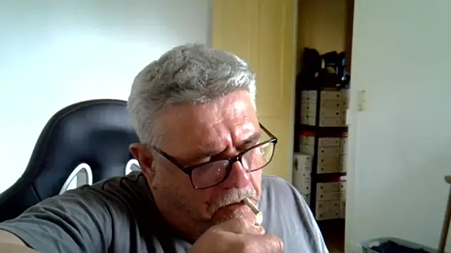 Laurent_oldmen's Webcam Show