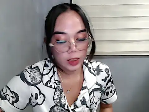 Urbabydollxxx Show Webcam