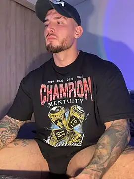 Czat XXX na żywo – DimitriSullivan_