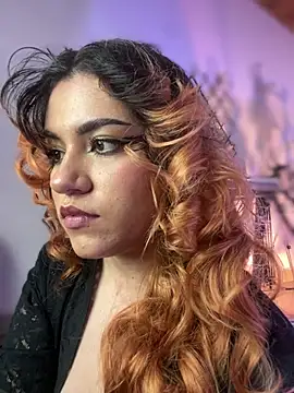 NikkiNix live XXX chat