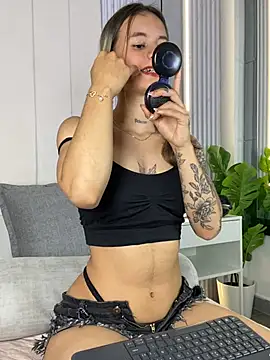 XXX chat uživo modela JuliaColemann