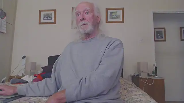 WaverlyKernow's Webcam Show