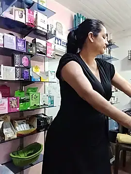 keilymadam webcam show