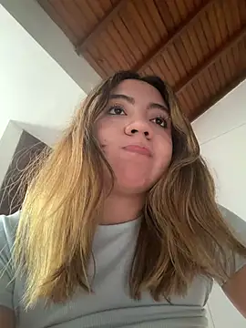 Chat +18 de Bonni_lohan ao vivo